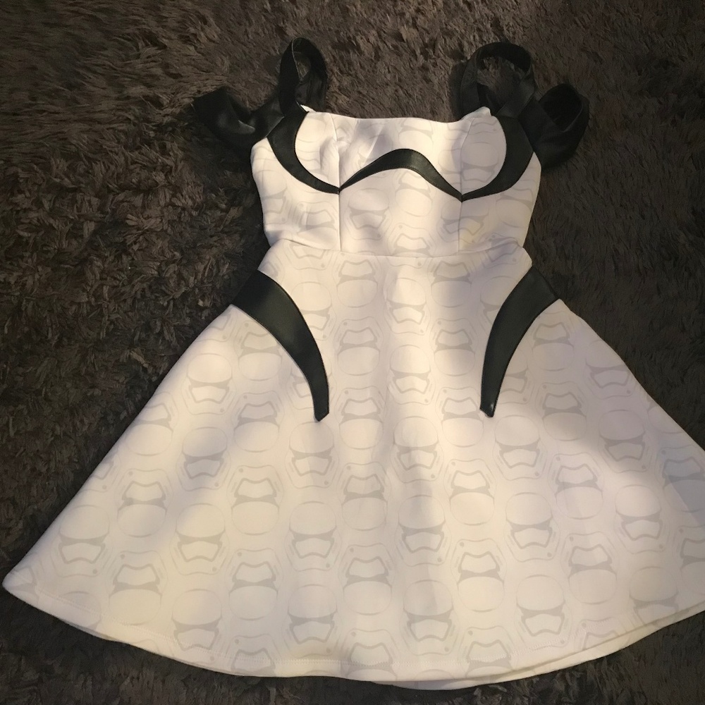 Brand New Hot Topic Star Wars Dress